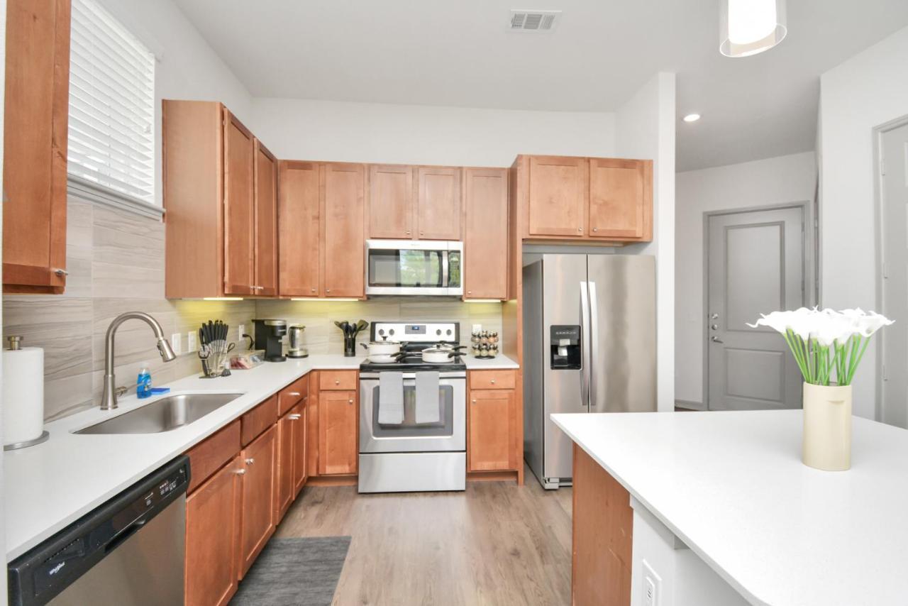 Ferienwohnung Elan Maison Smart Hub In The Heart Of Downtown Houston Exterior foto